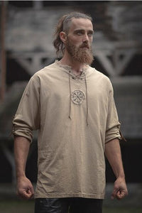 camisa vikinga vegvisir bordado