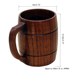 jarras y vasos de madera